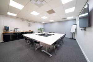 Small Meeting Rooms vs. Large Conference Halls in Montgomery: What’s Best for You?